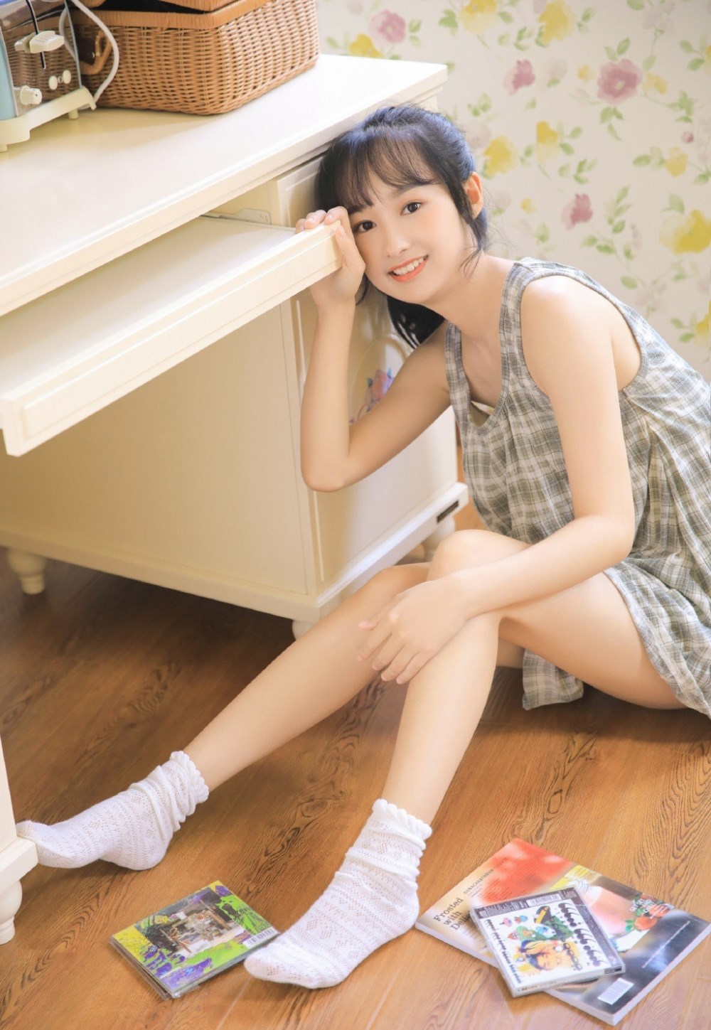 Pure little sister apricot eye ying ying skin white sweet girl personal photo(4)